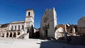 Die zerstörte Basilika San Benedetto in Norcia Foto: pababoys.com